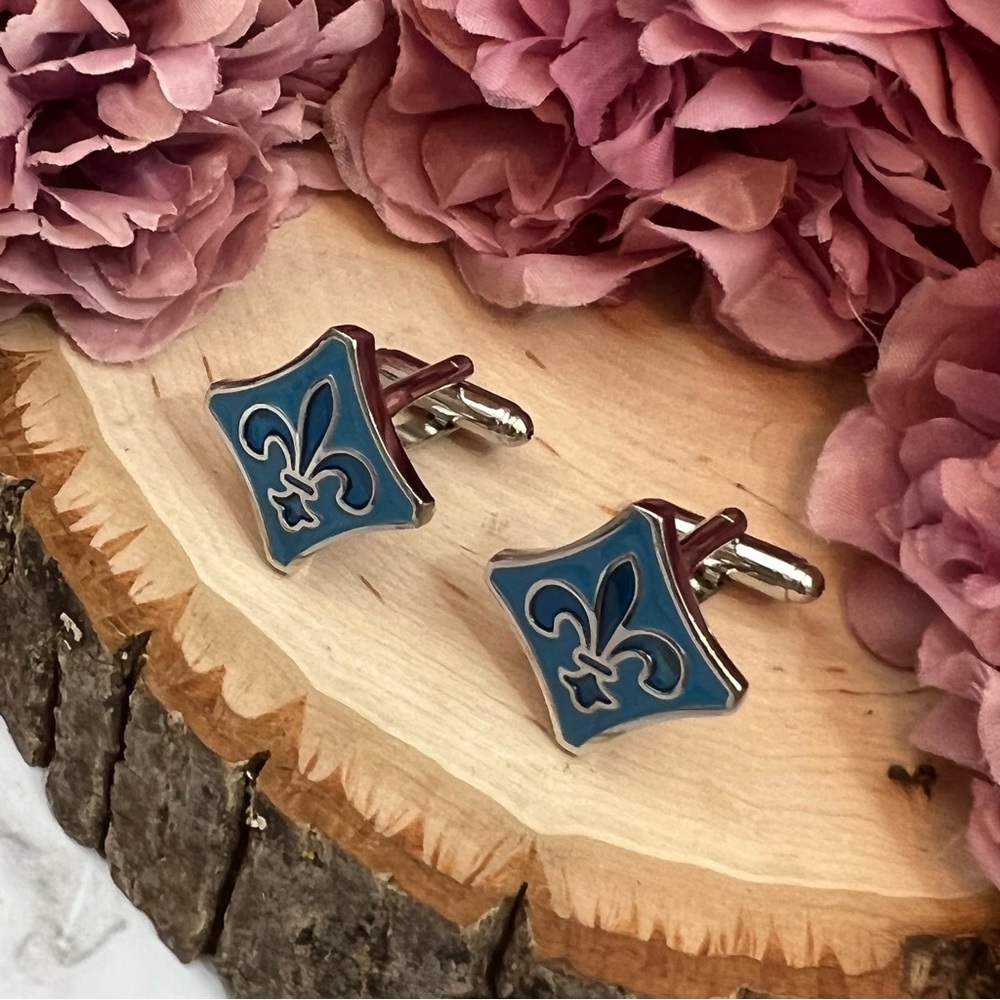Elegant Two Tone Blue Fleur de Lis Cufflinks - Picture 8 of 15